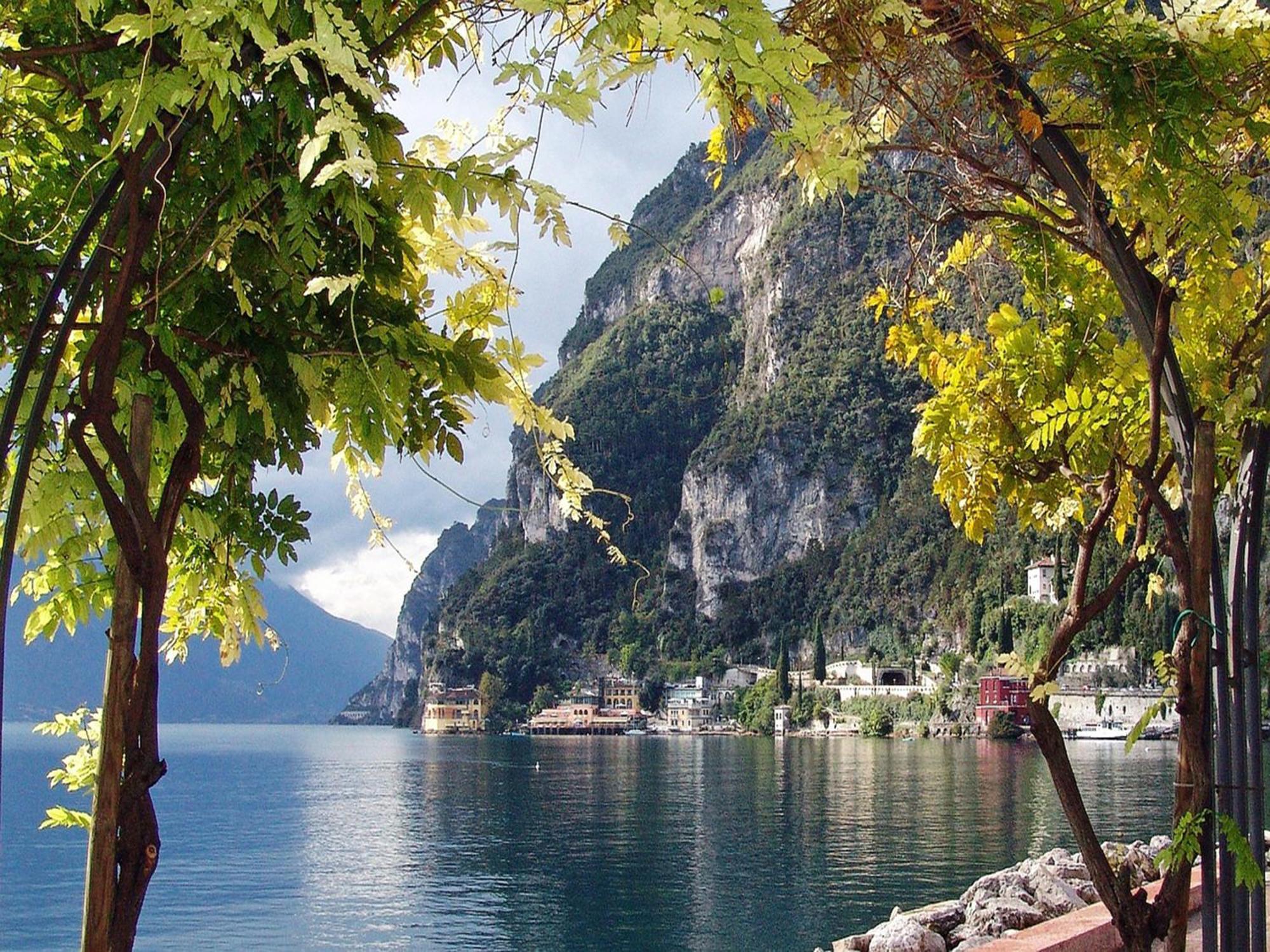 Infinity View Garda Lake Тенно Экстерьер фото