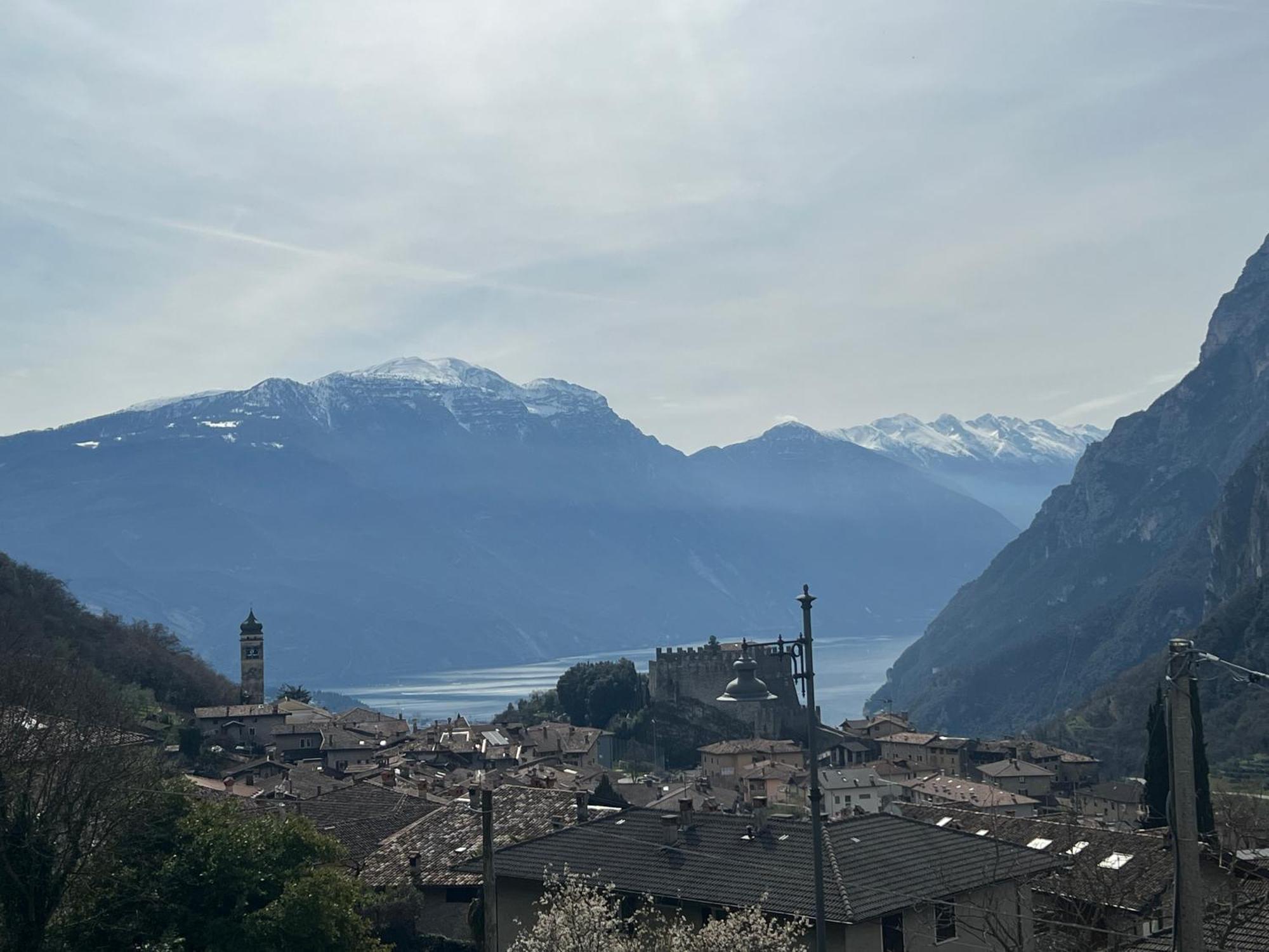 Infinity View Garda Lake Тенно Экстерьер фото