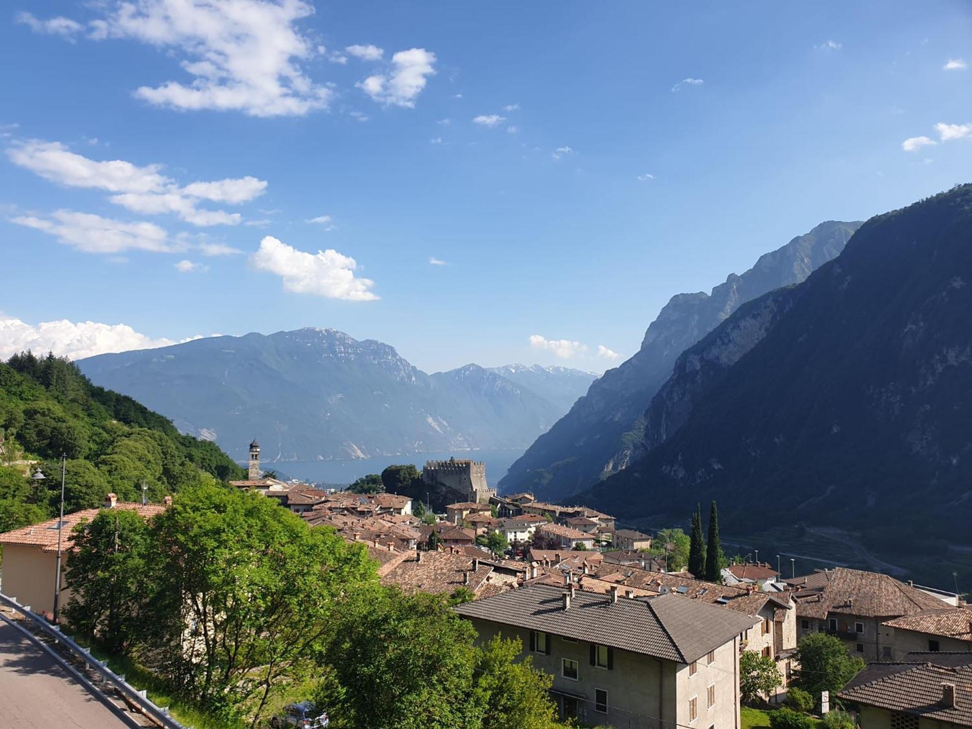 Infinity View Garda Lake Тенно Экстерьер фото